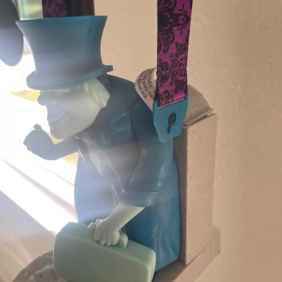 Disney World Popcorn Bucket w/strap Haunted Mansion - Picture 4 of 5